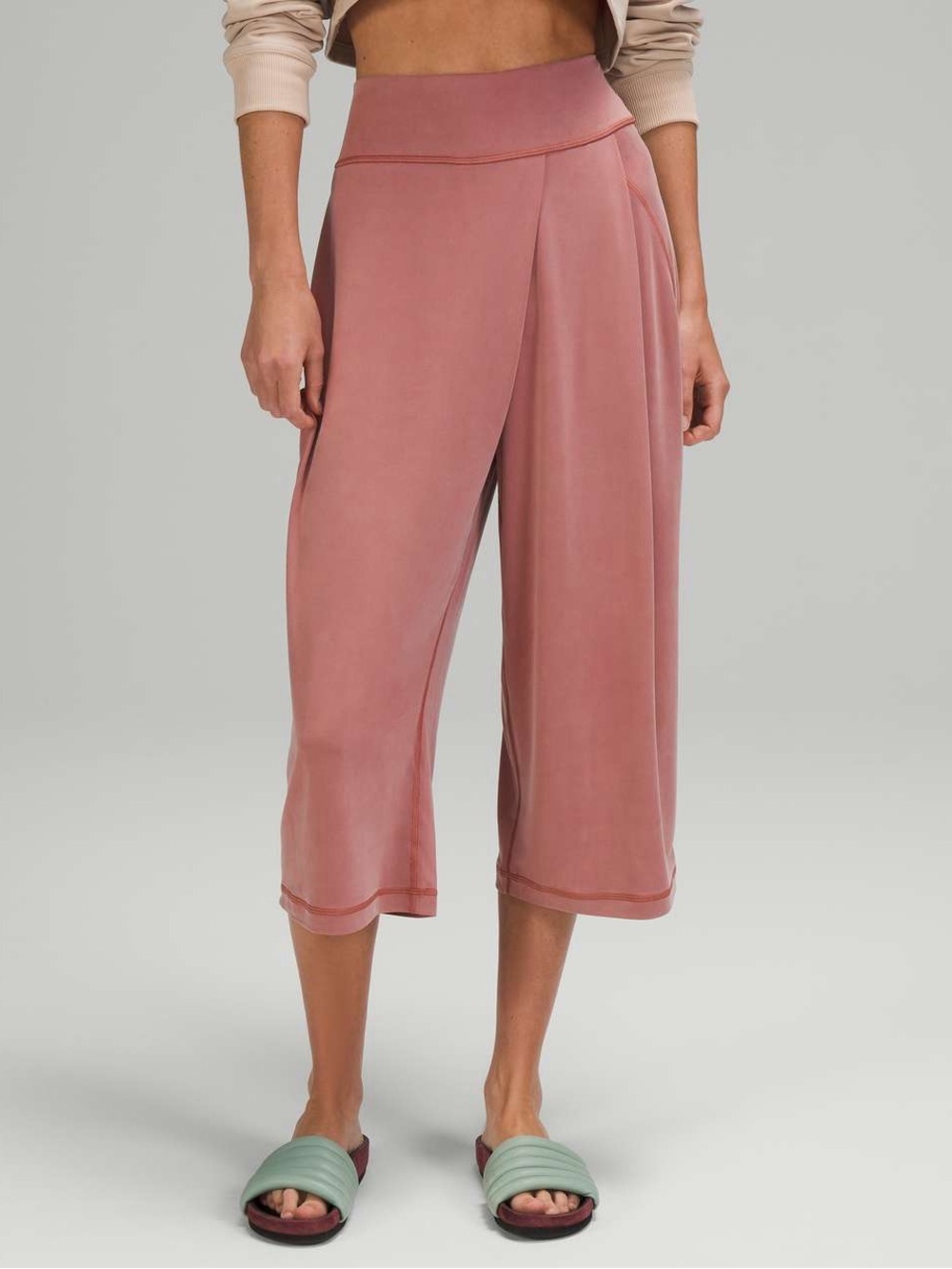 Lululemon Wide Leg High Rise Crop Pant 19" Spiced Chai Womens Sz. 10